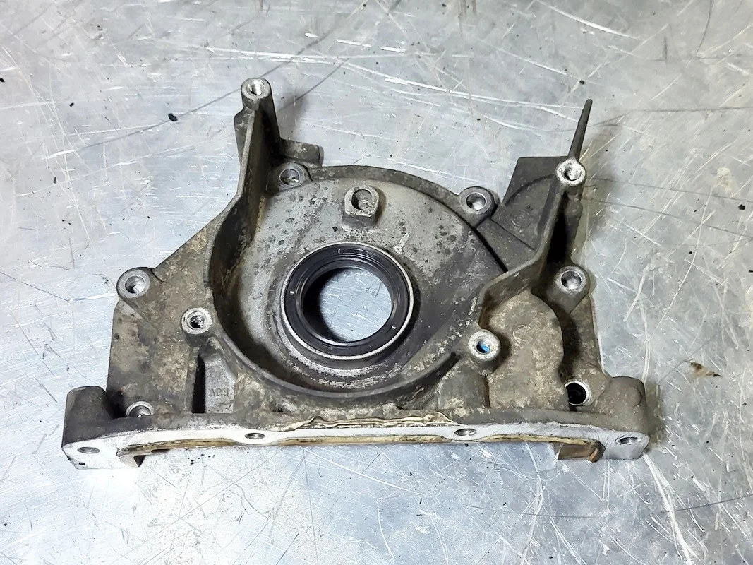 Couvercle arbre 2.0 16V TDI Passat B6