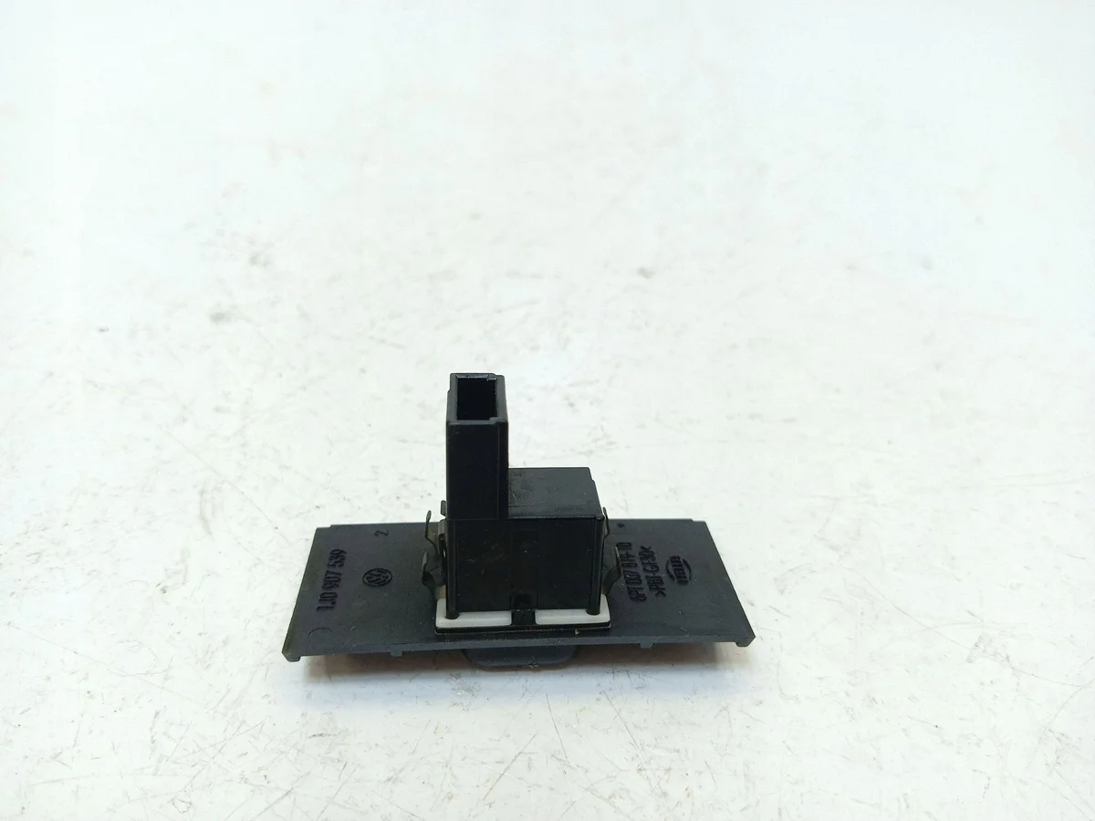 VW Golf IV 1.9 TDI Sensor de Luz Solar Usado image 6