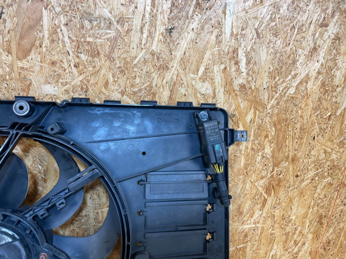 Ventilador Volvo V60 S60 II 31293778 Usado image 3