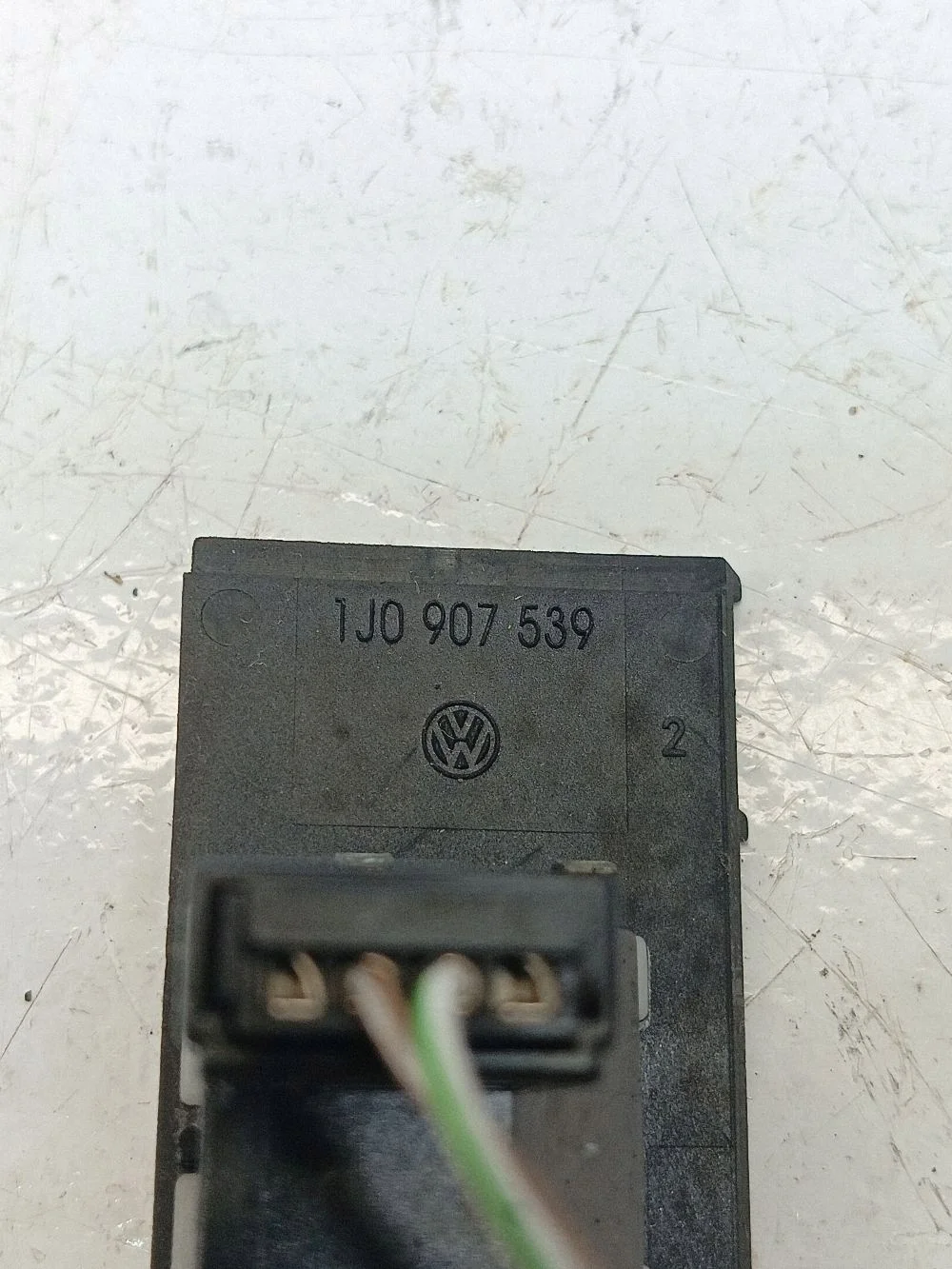 VW Golf IV 1.9 TDI 97-03 Sensor Sonneneinstrahlung image 8