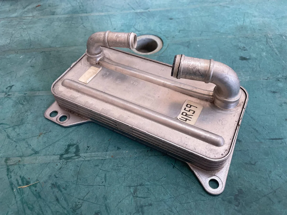 Refroidisseur d'huile Audi Q3 F3 0GC317019F