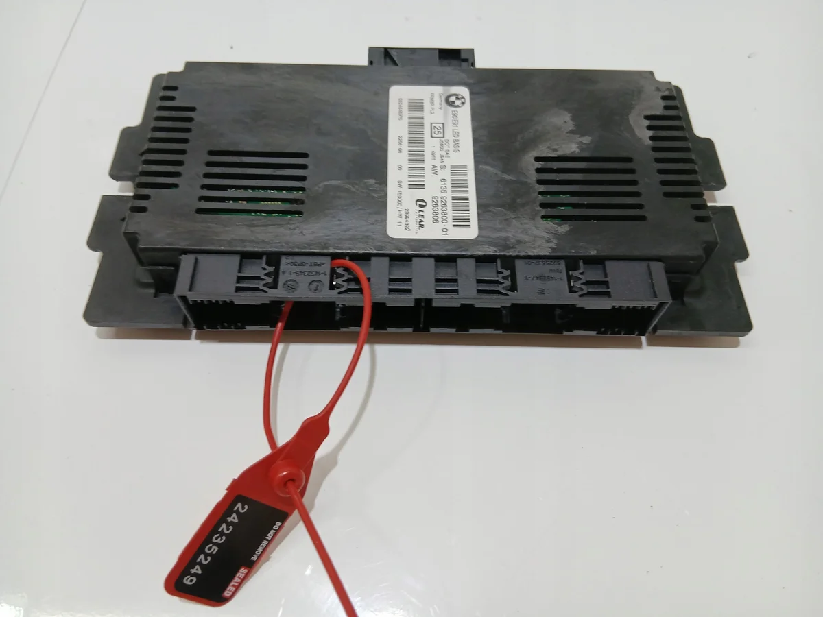 BMW E90 LCI FRM3R ECU 9263800 image 2