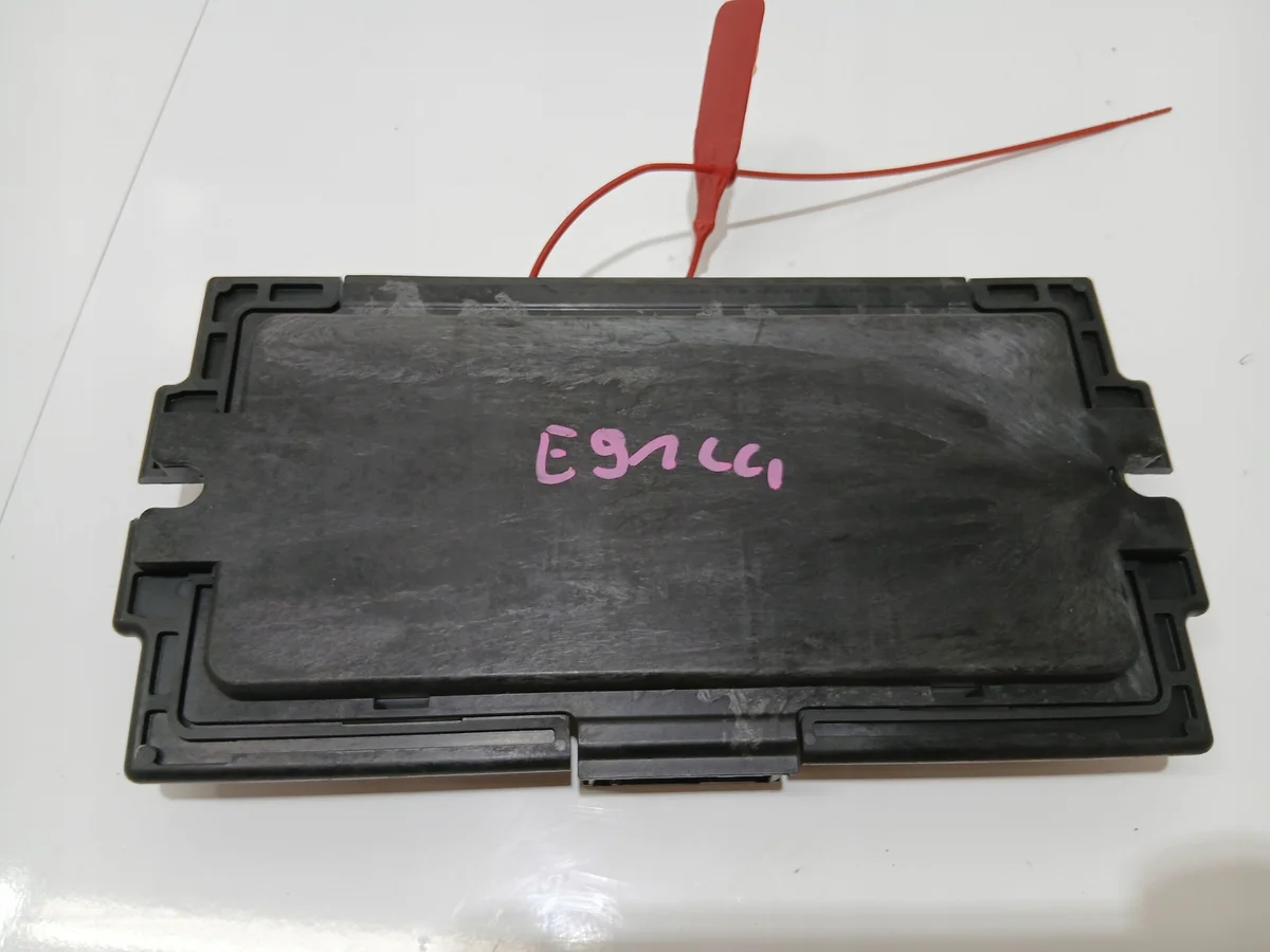 BMW E90 LCI FRM3R ECU 9263800 image 3