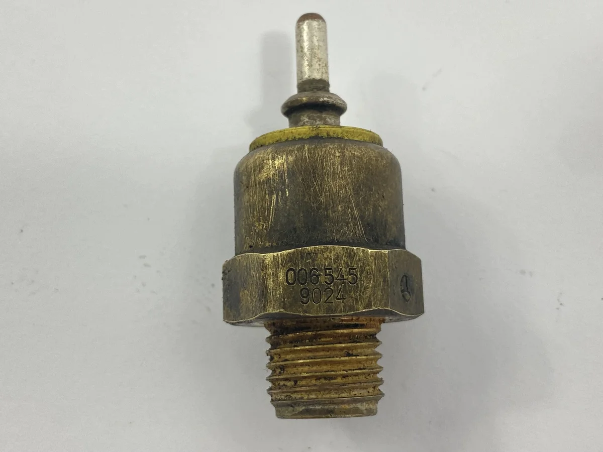 Sensor de Temperatura Mercedes W124 W201 190 image 9