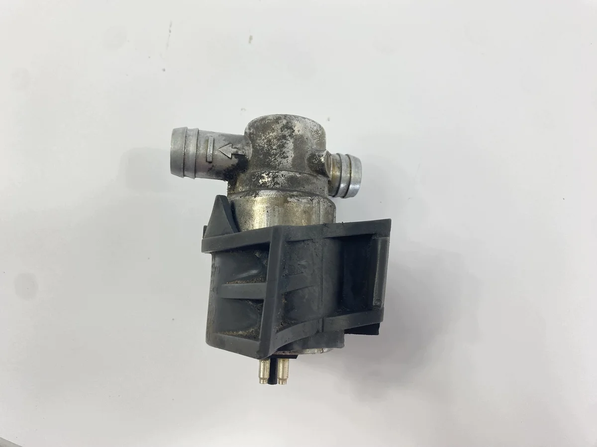 Leerlaufsteller Mercedes W126 W124 W201 image 3