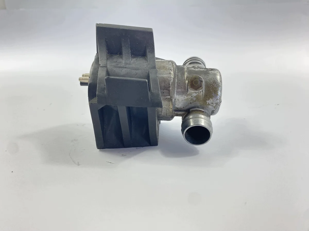 Leerlaufsteller Mercedes W126 W124 W201 image 4
