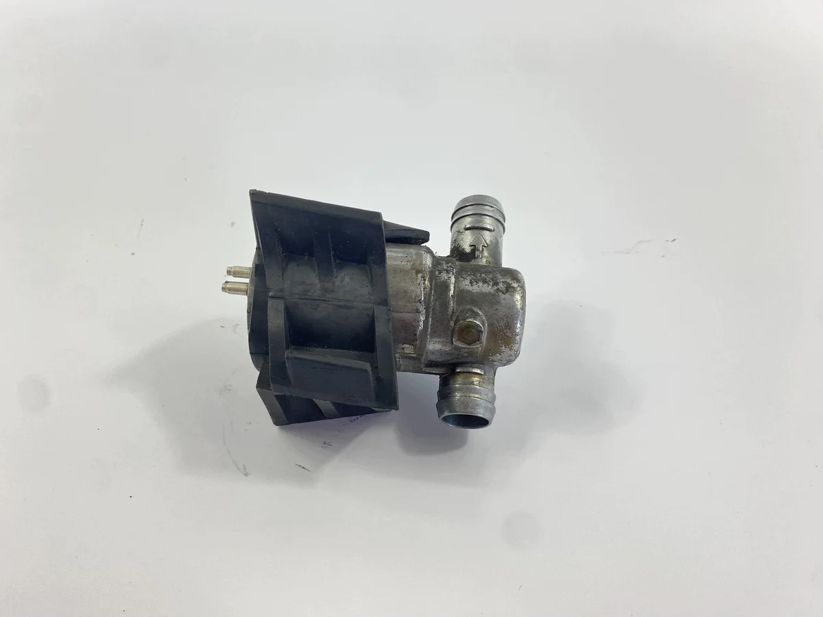Leerlaufsteller Mercedes W126 W124 W201 image 5