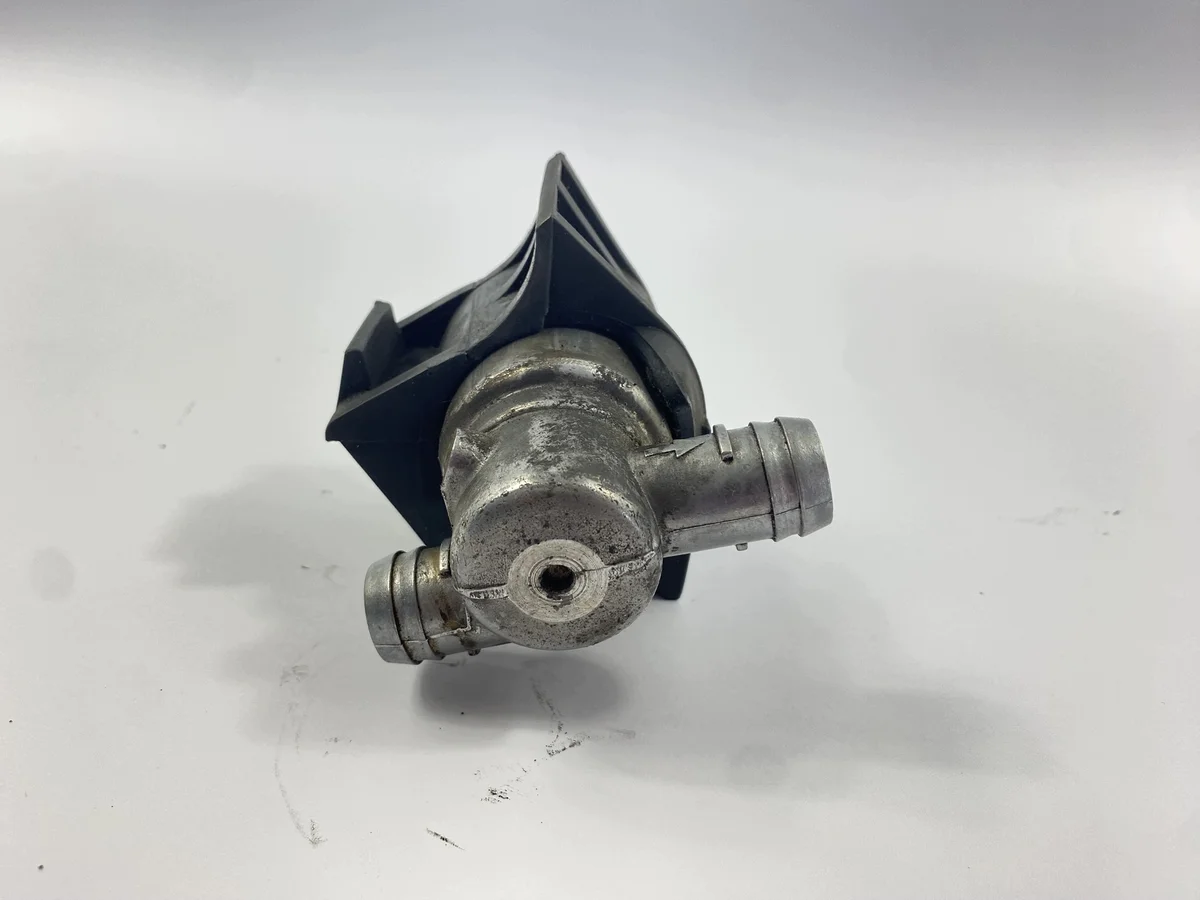 Leerlaufsteller Mercedes W126 W124 W201 image 6