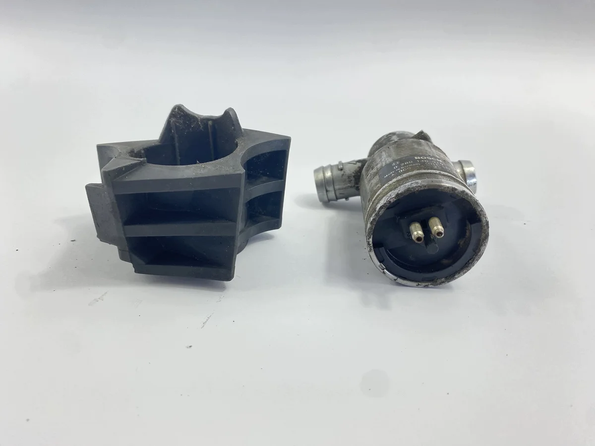 Leerlaufsteller Mercedes W126 W124 W201 image 10