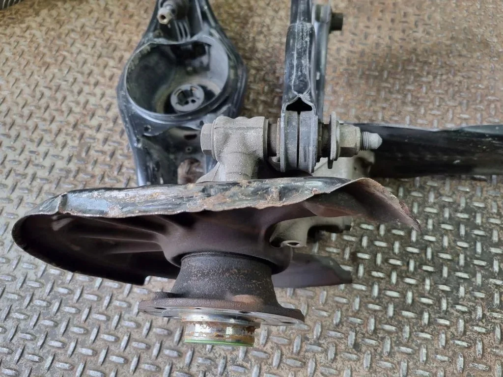 Suspension arrière VW Passat B8 5Q0505323D image 3
