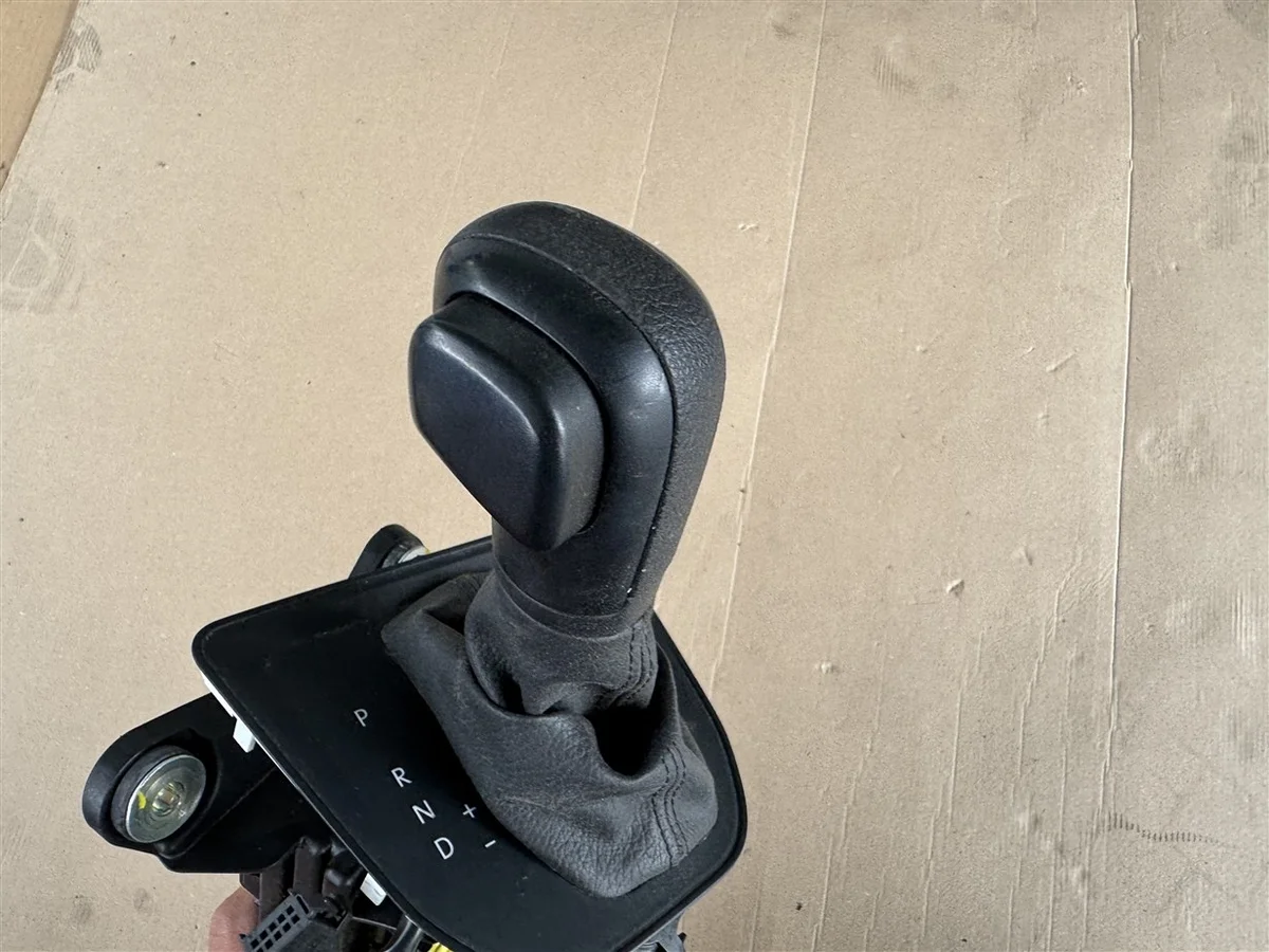 VW Crafter 2 Gear Shift Knob 2N0713025H image 5