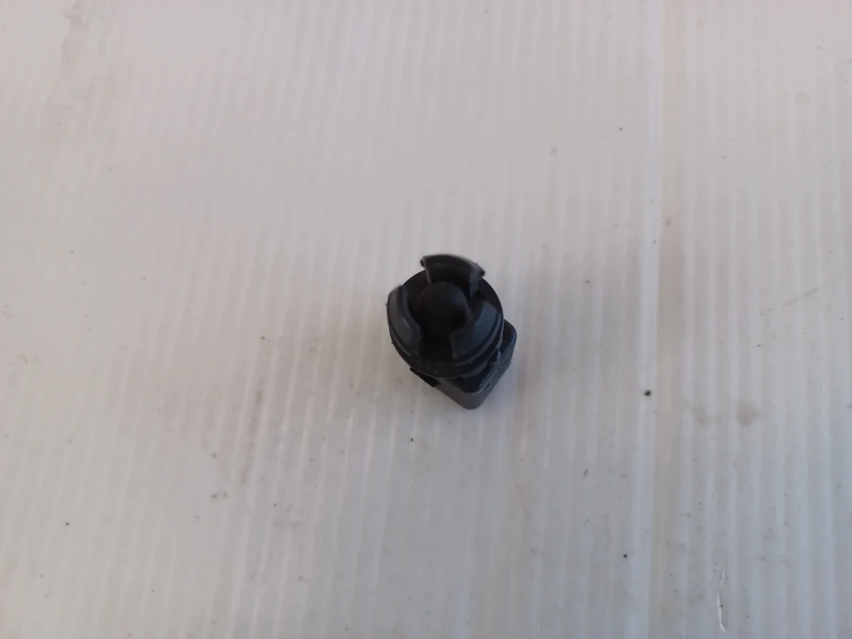 Audi A6 S6 C5 4B Sensor Temperatura Externa 820820535 image 5