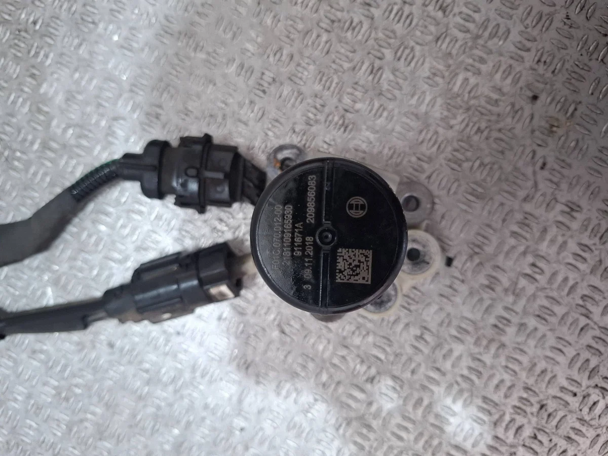 Pompe AdBlue Renault Trafic III (X82) F01C250164 image 3