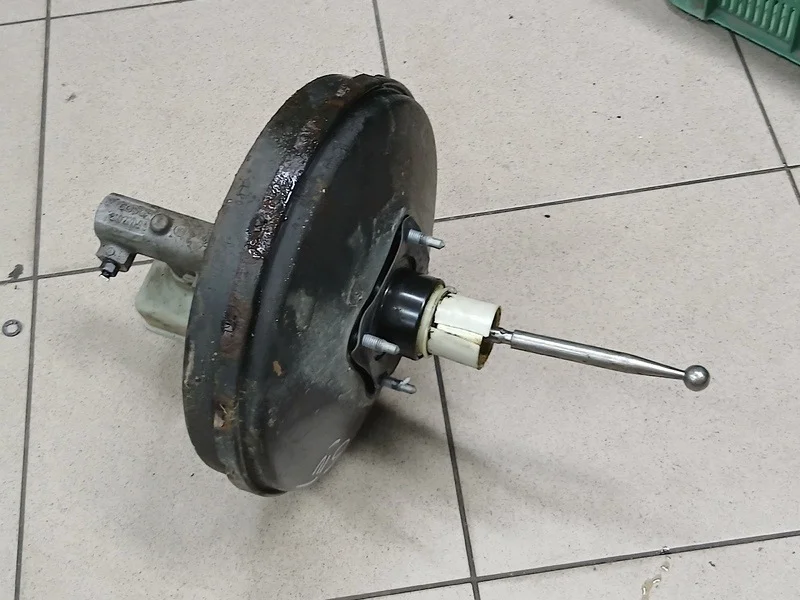 Brake Booster VW Golf IV 1J1614105H Used