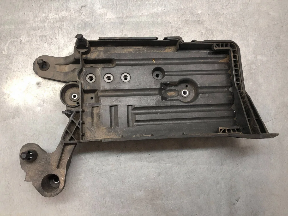 Support batterie Audi A3 8V 5Q0915321H
