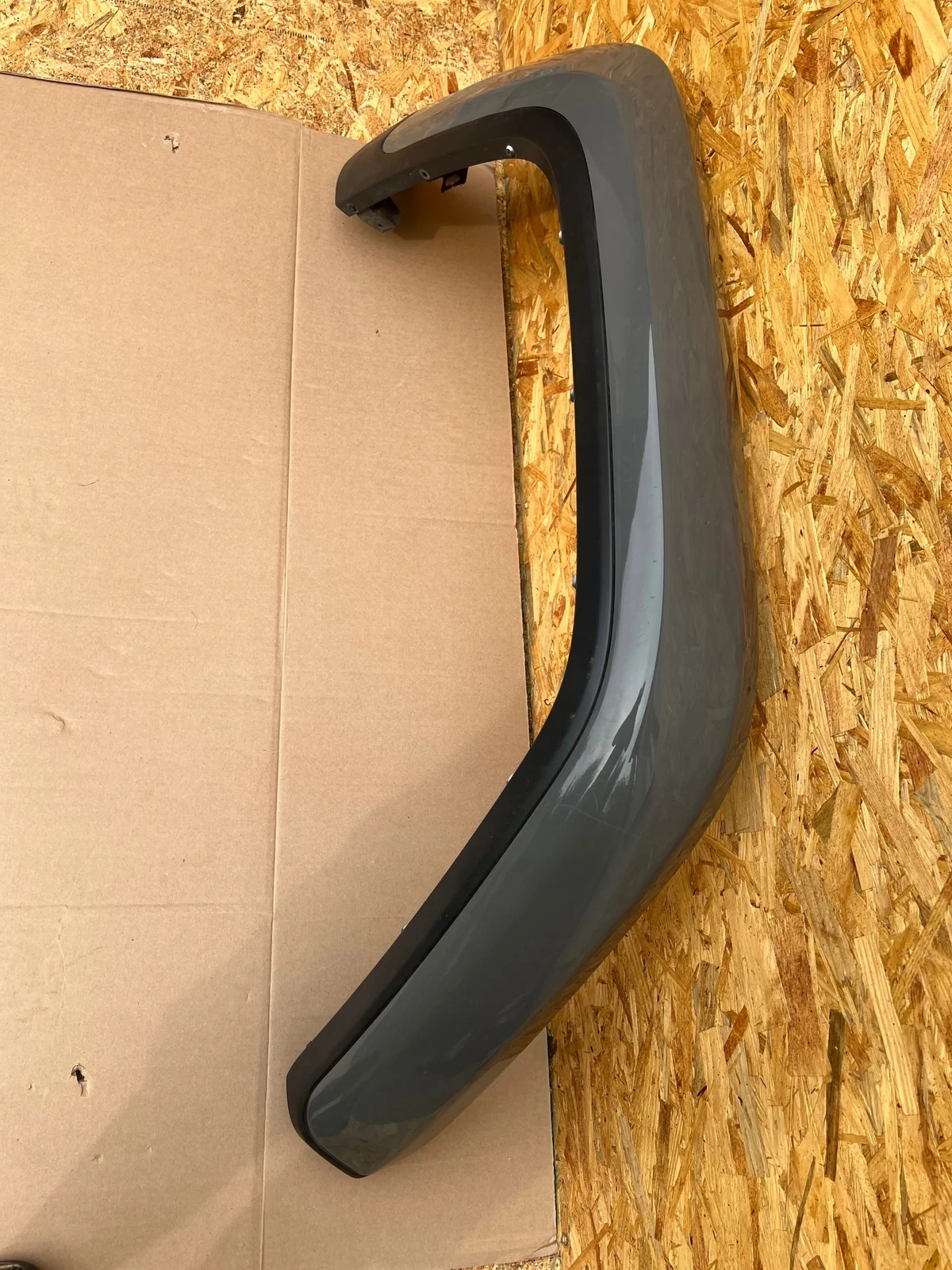 Jeep Wrangler etulokasuoja 6CE71RXFAE