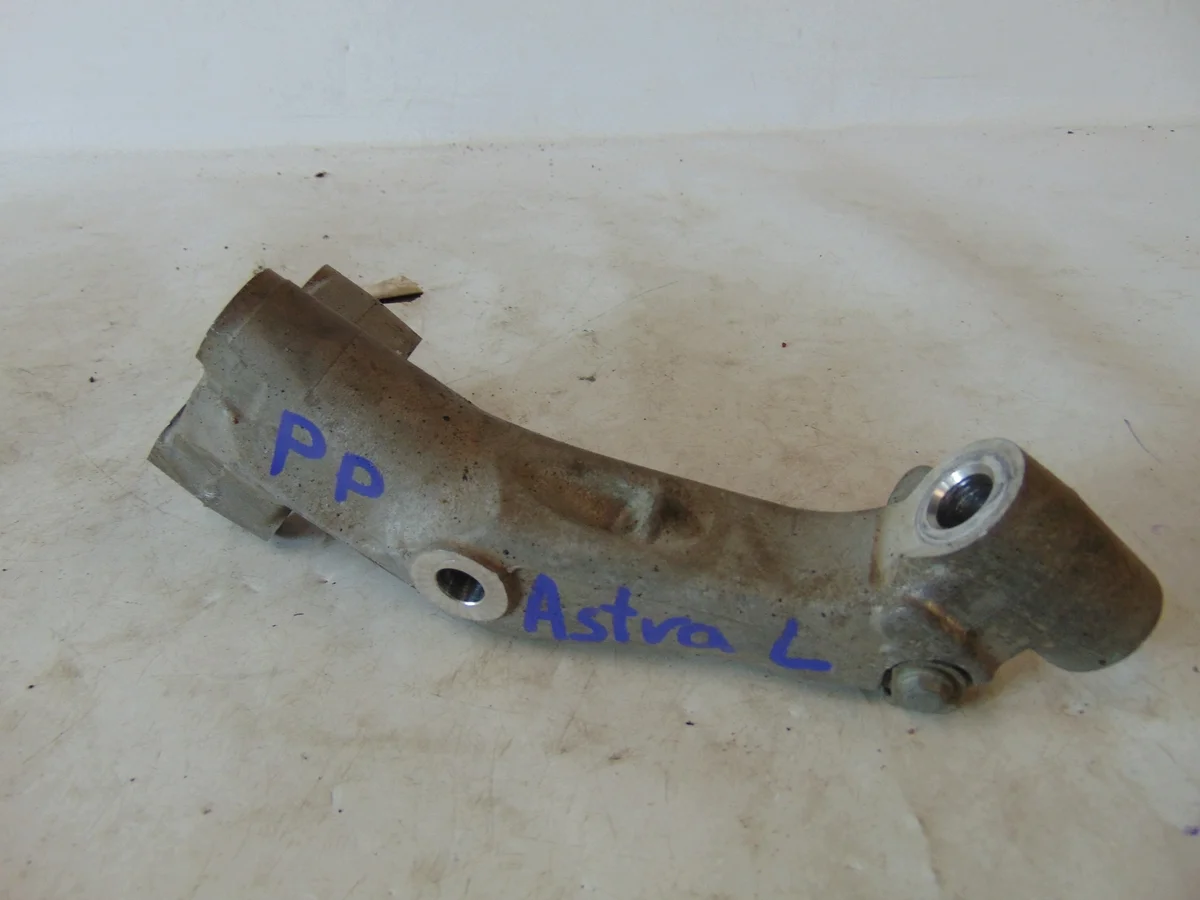 Support de berceau avant droit Opel Astra L image 5