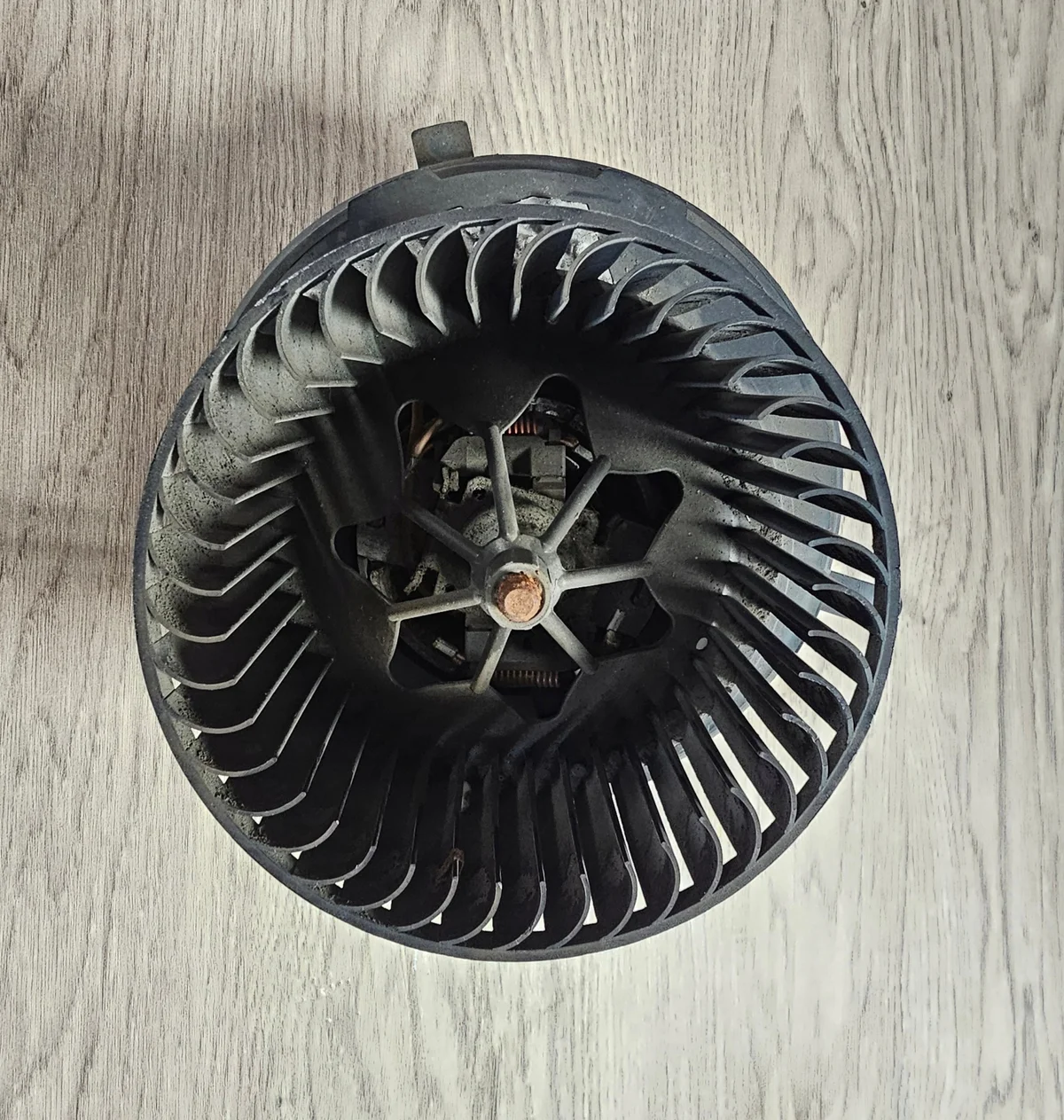 Ventilateur moteur VW Golf Plus 3c1820015n