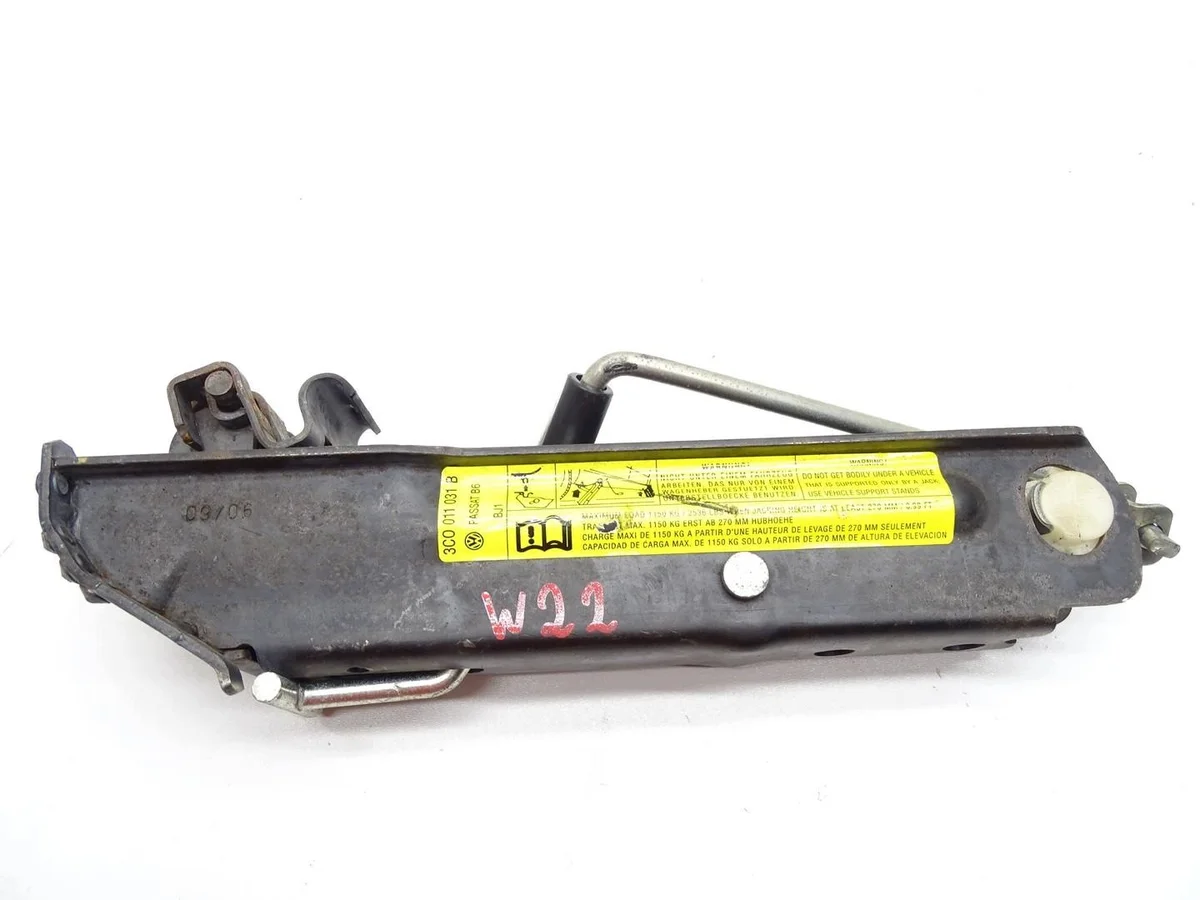 Wagenheber VW Passat B7 3AA 3C0011031B gebraucht image 5