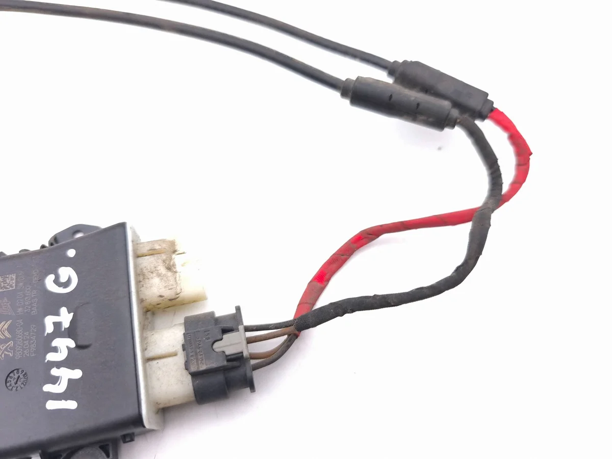 Sensor Pie de Maletero Peugeot 3008 III 9809260680 image 3