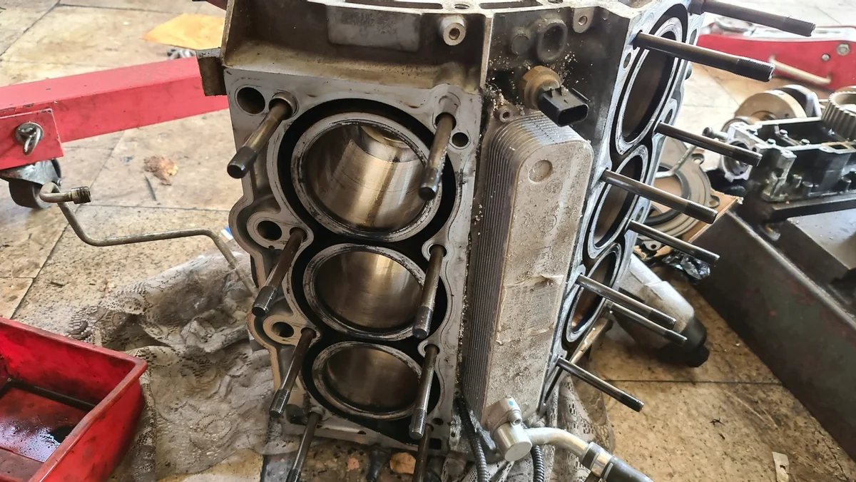 Pont avant Maserati Quattroporte Ghibli image 4
