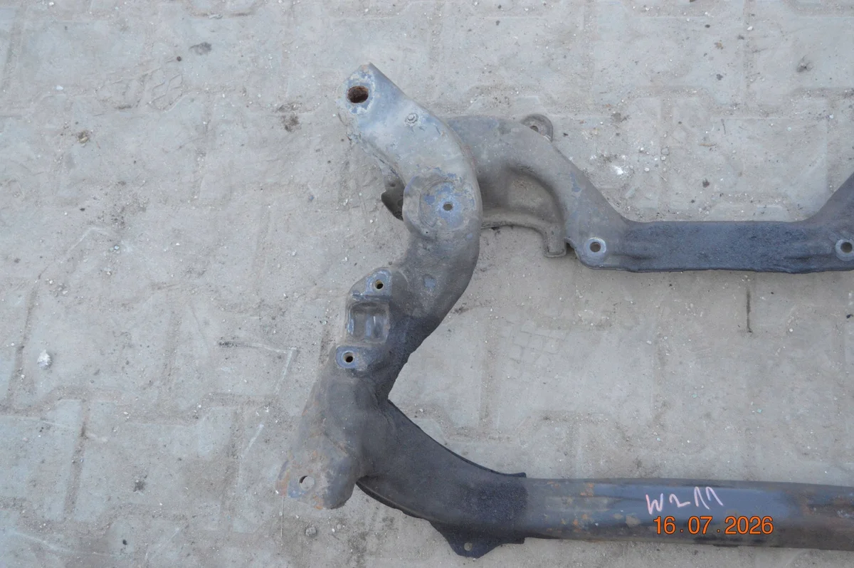 Traversa sospensione Mercedes E W211 SLG5778