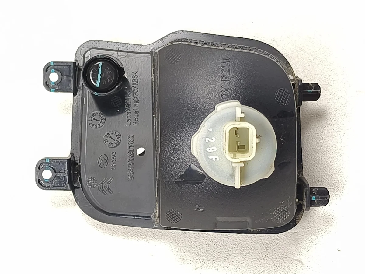 Rückleuchte Stoßfänger Rechts Citroen C4X C4 X 9846029780