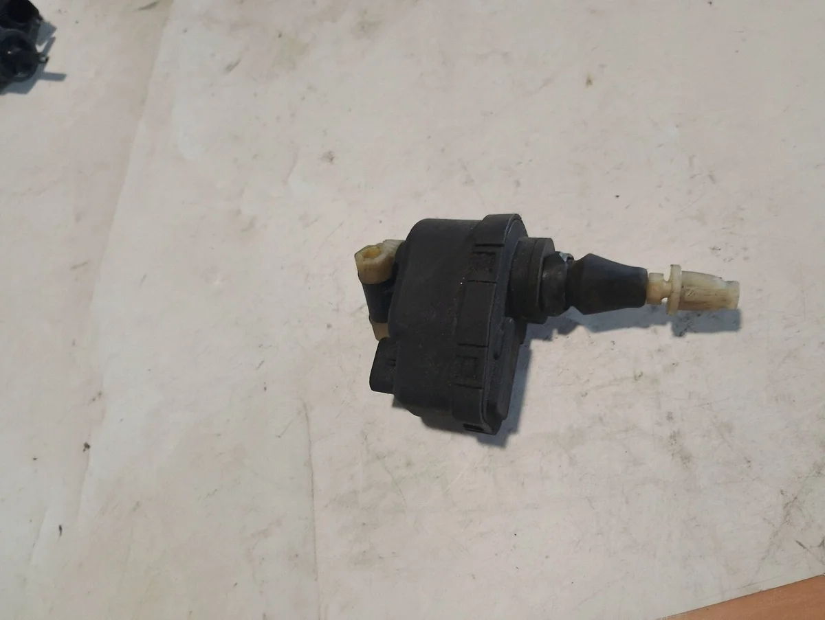Moteur réglage phares Ford 0307851307 image 3