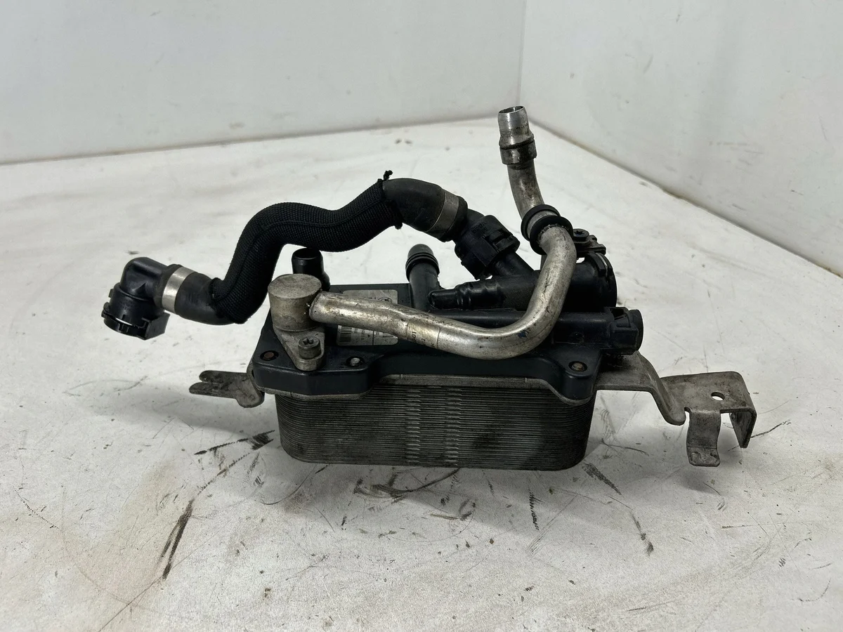BMW 5 F10 F11 öljynjäähdytin M142562