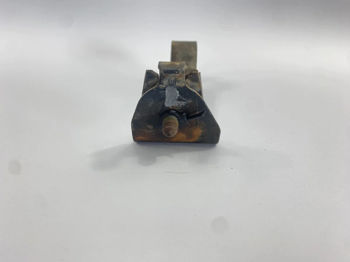 Vänster stabilisatorfäste Mercedes W124 image 3