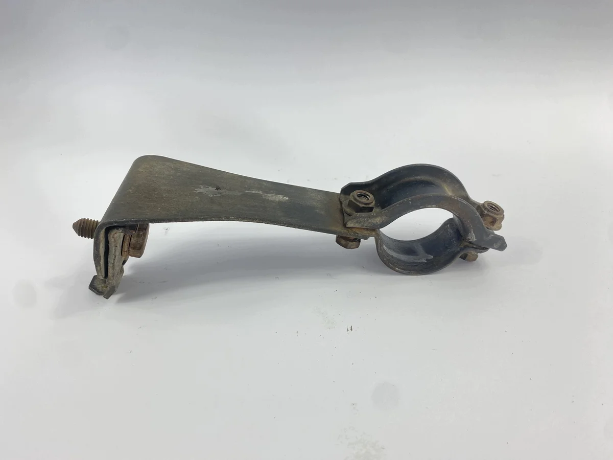 Vänster stabilisatorfäste Mercedes W124 image 10