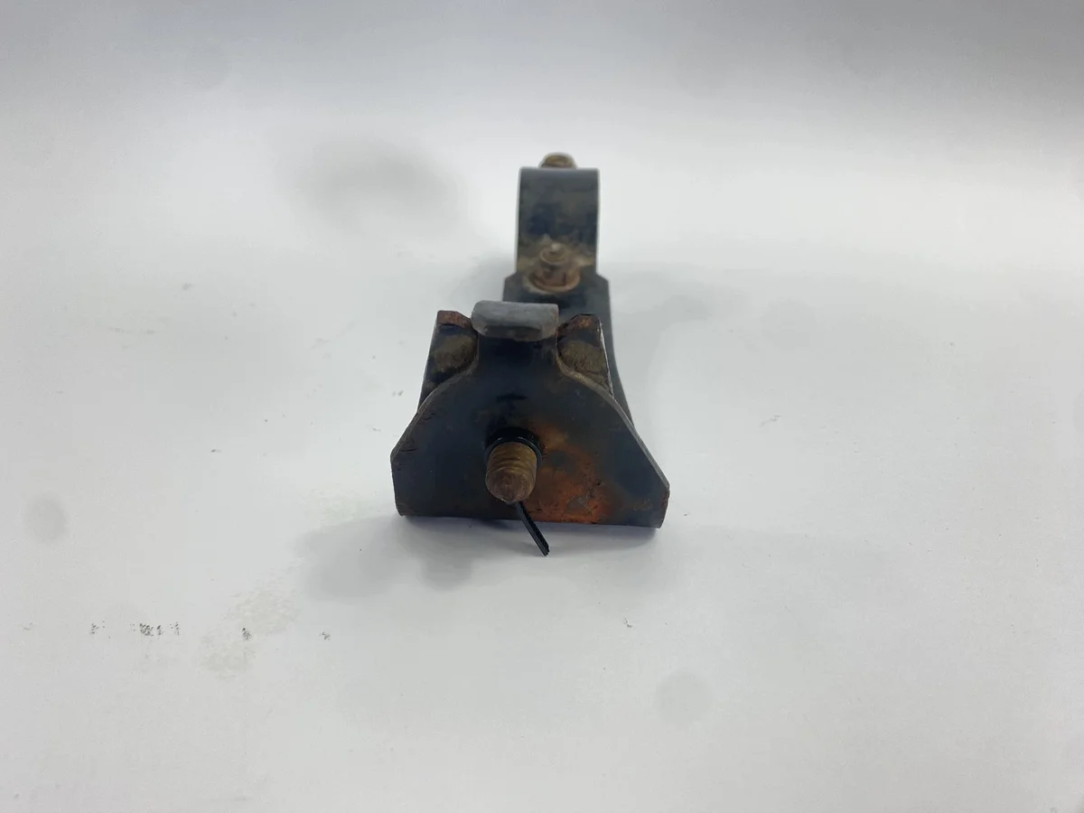 Mercedes W124 Front Stabilizer Bracket UCHWYT/sdv13399 image 4