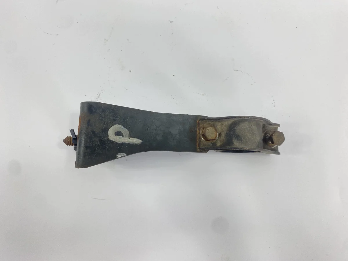 Mercedes W124 Front Stabilizer Bracket UCHWYT/sdv13399 image 7