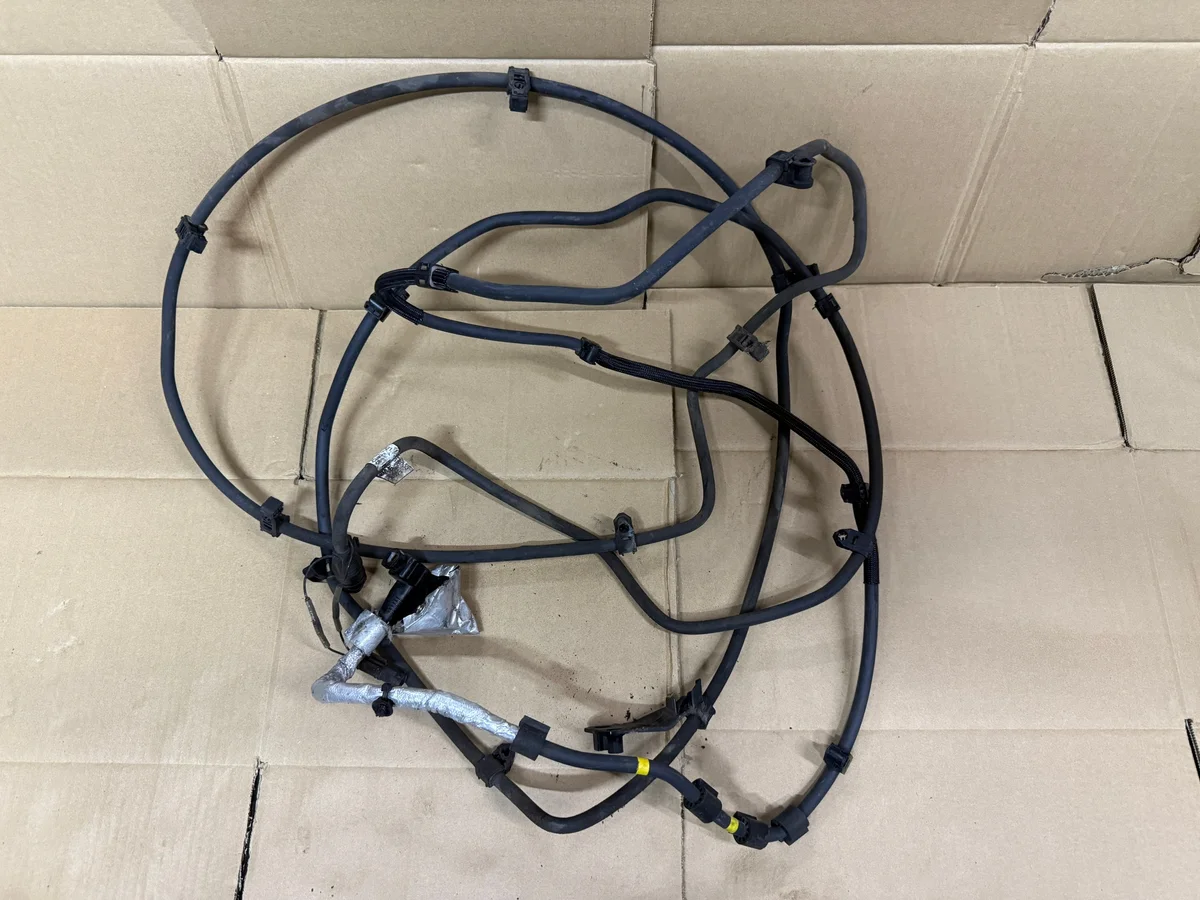 Tuyau ADBLUE Mercedes W213 A2134705401