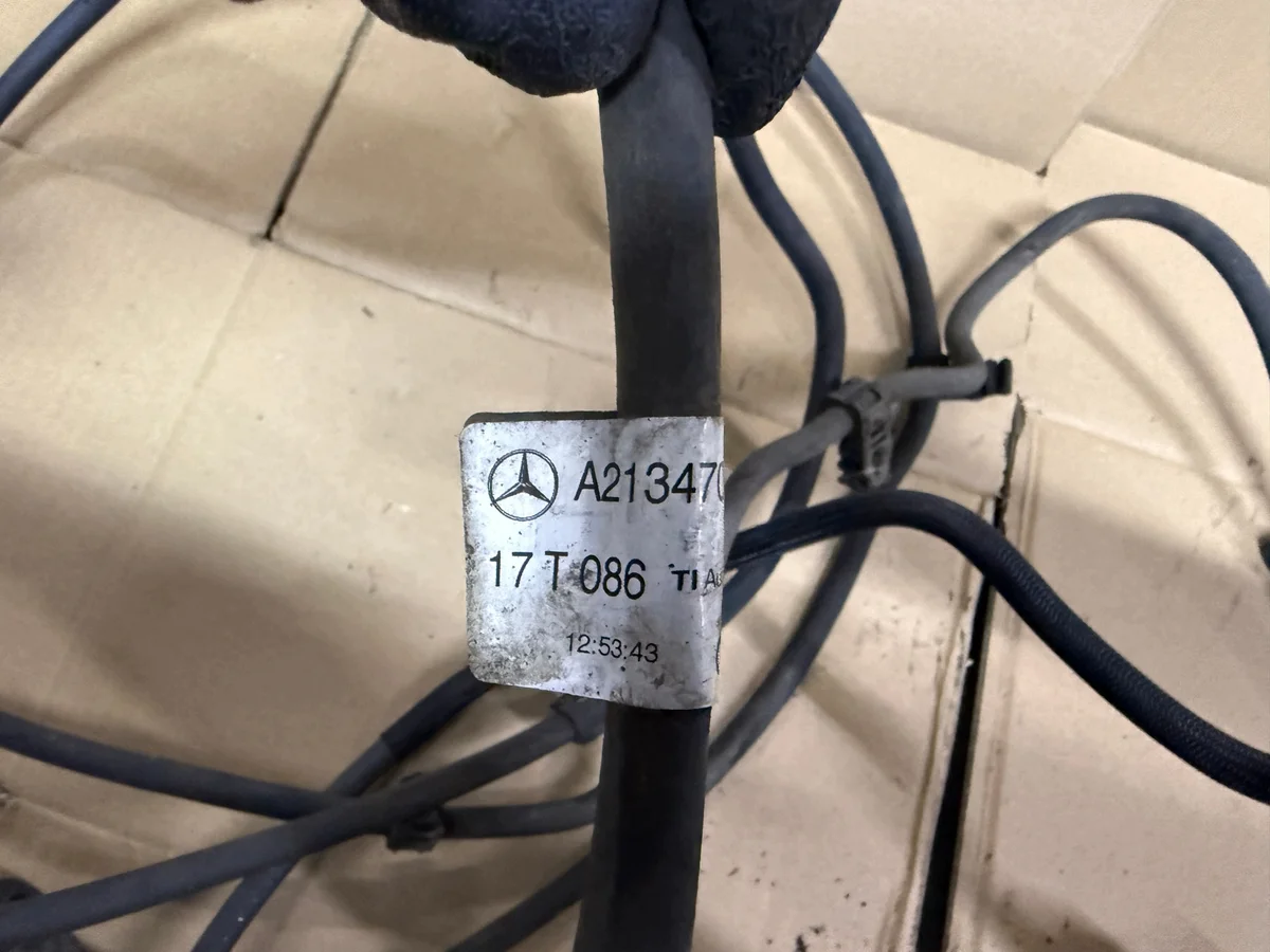 AdBlue-putki Mercedes W213 2.0 diesel