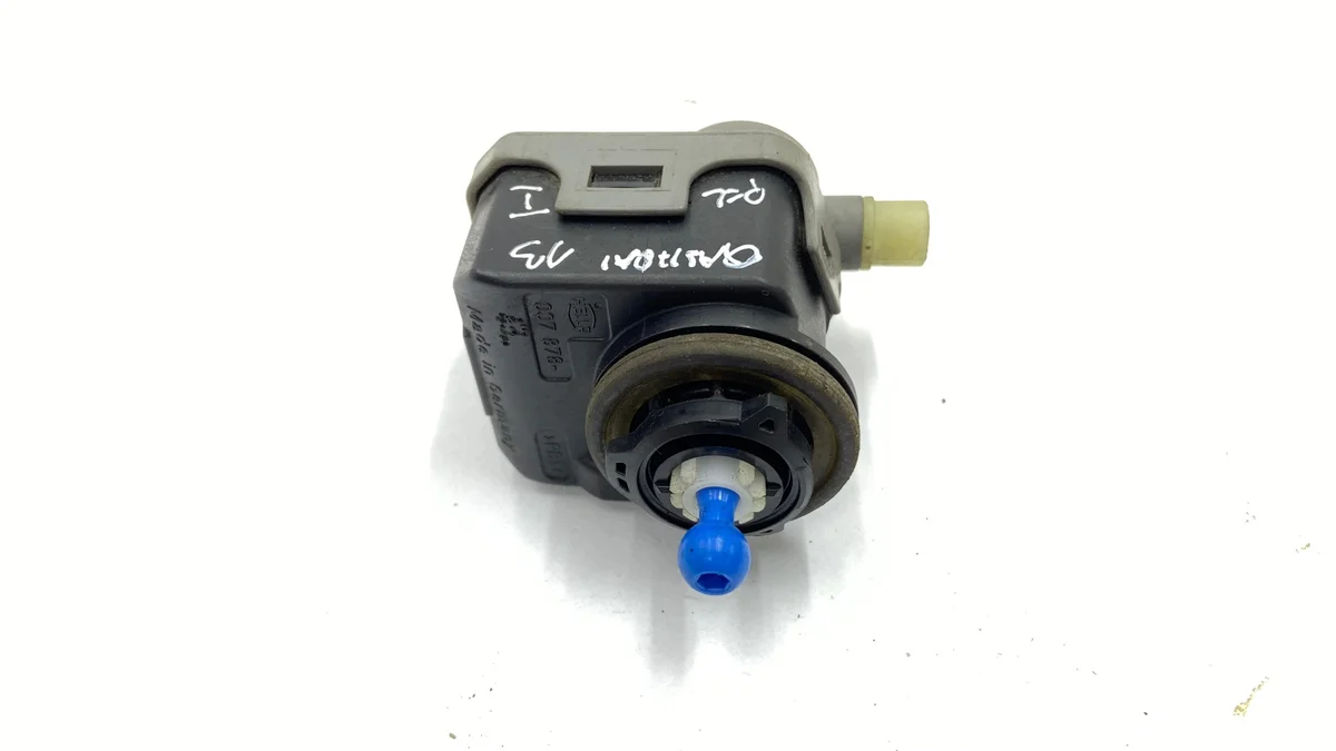 Nissan Qashqai J10 Scheinwerfer Stellmotor image 5