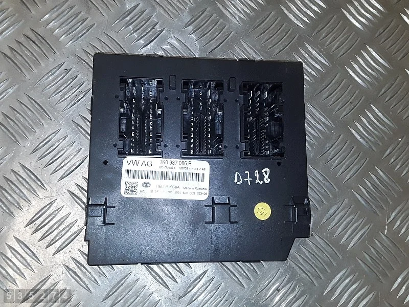 VW Golf VI ECU 1K0937086R Käytetty