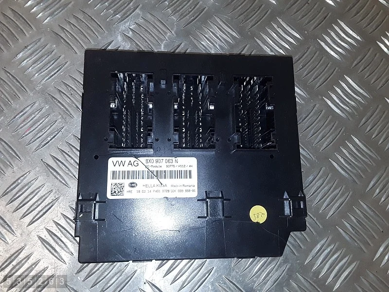 Audi A1 Sportback ECU 1.6 8x0907063n Usado