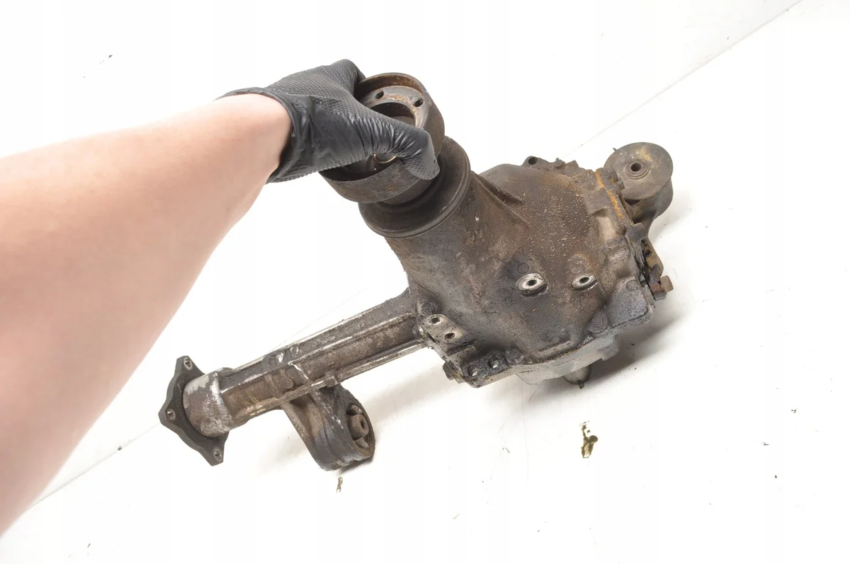 Suzuki Grand Vitara Front Differential TL43 image 9