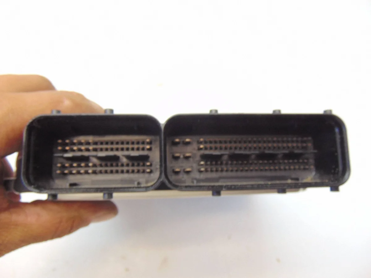 Engine Control Unit Audi A4 B8 2.0 TDI image 3