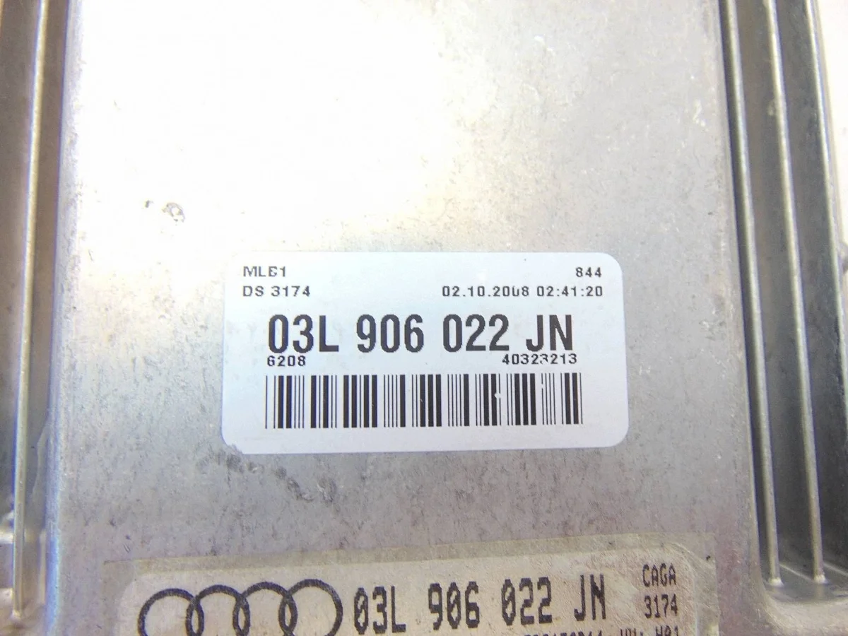 Engine Control Unit Audi A4 B8 2.0 TDI image 4