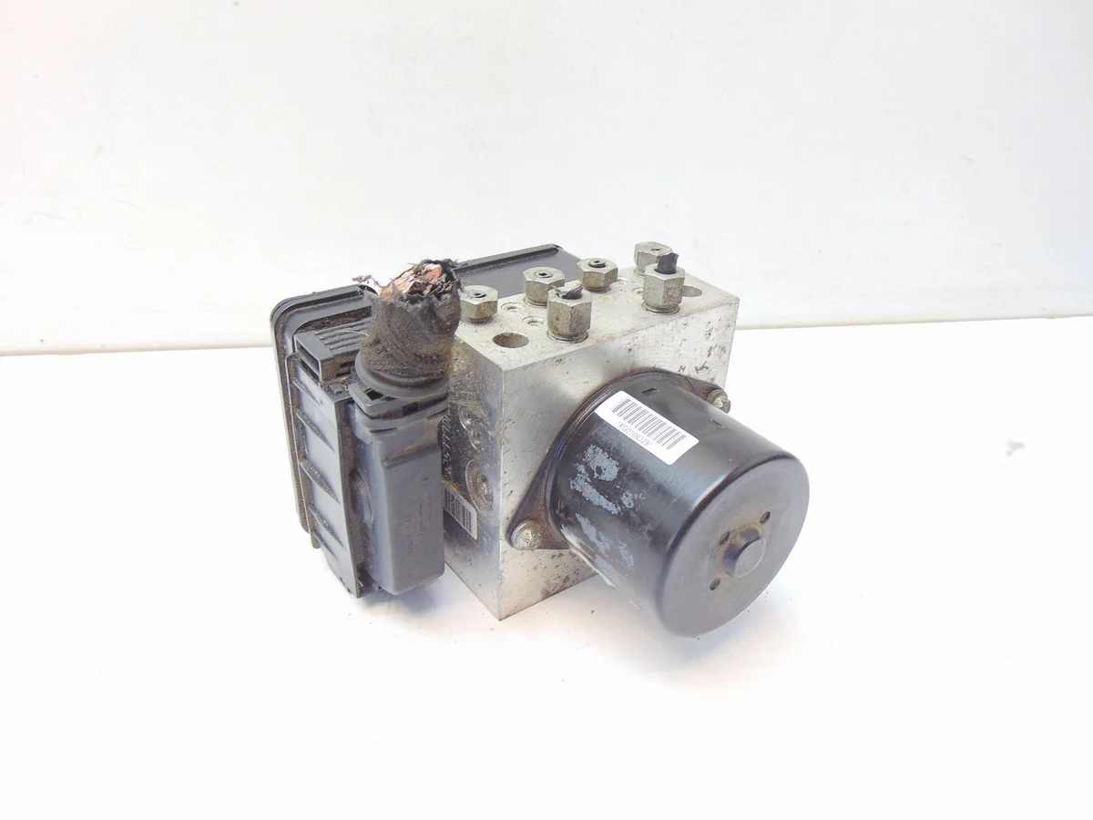 Bomba Centralita ABS Opel Insignia A 22827930