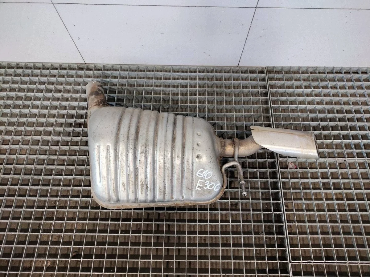 Endschalldämpfer Rechts Mercedes W212 OE 2124910100