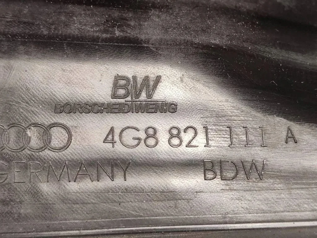 Acabamento Guarda-lamas Audi A7 Sportback 4G8821111A image 3