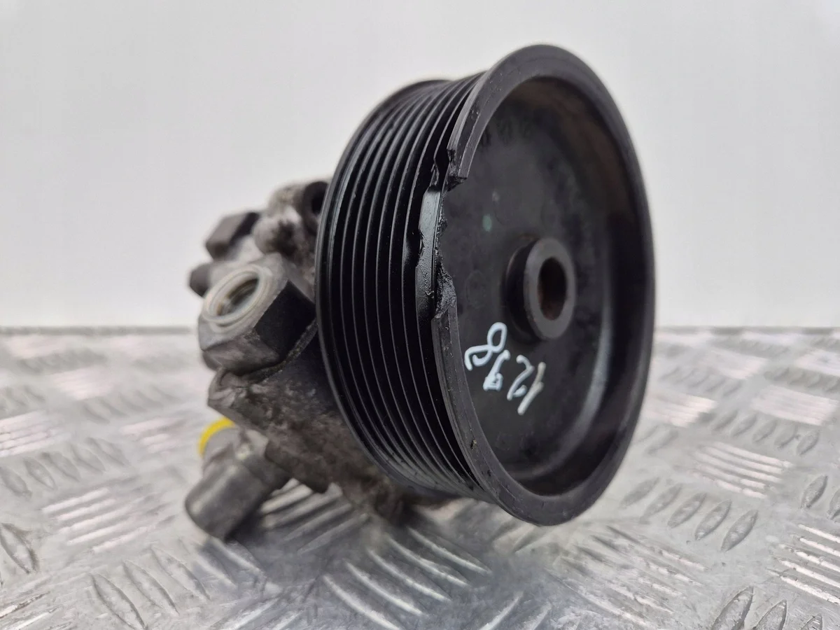 Mercedes W164 W251 Servolenkungspumpe A0044668301