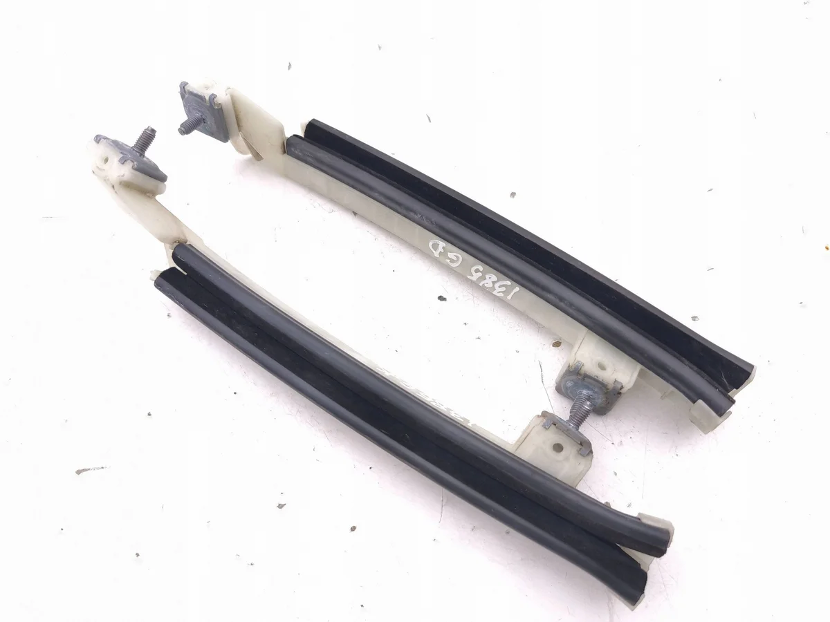 Window Guide Slider Left Front Renault Megane IV