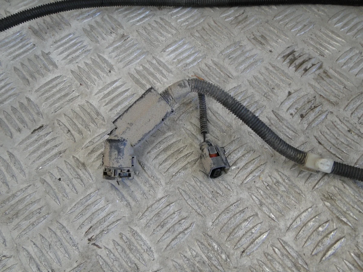 Conduite AdBlue VW Passat B8 3G0 2.0 TDI 3Q0131984AE image 3