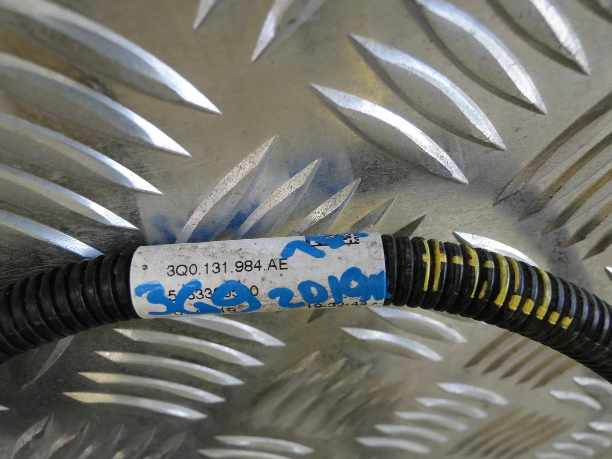 Conduite AdBlue VW Passat B8 3G0 2.0 TDI 3Q0131984AE image 5