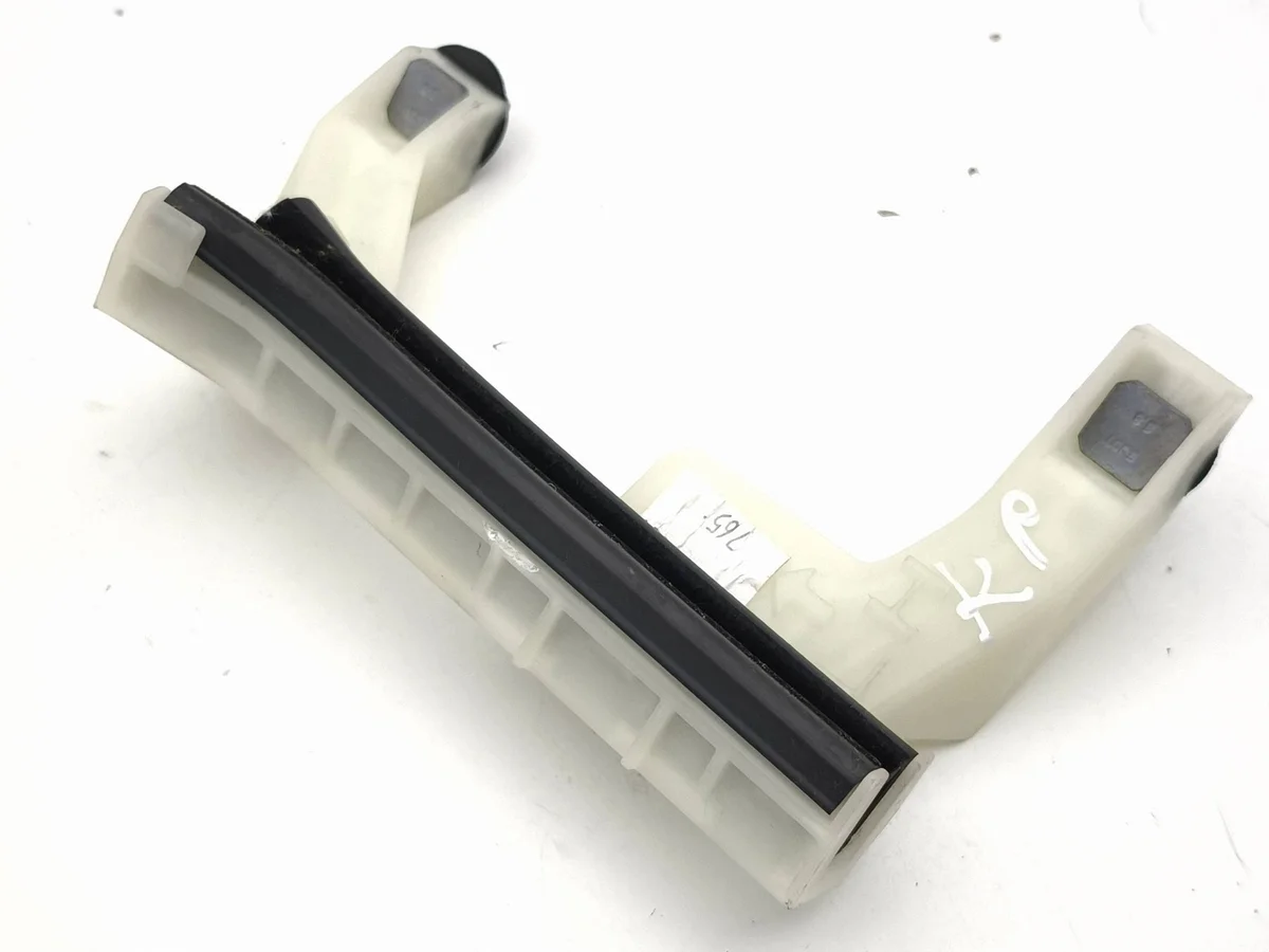 Renault Scenic E-Tech V 2024 Front Door Window Guide