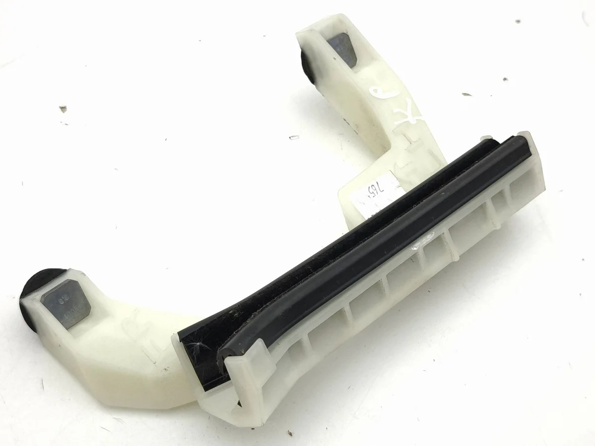 Renault Scenic E-Tech V 2024 Front Door Window Guide